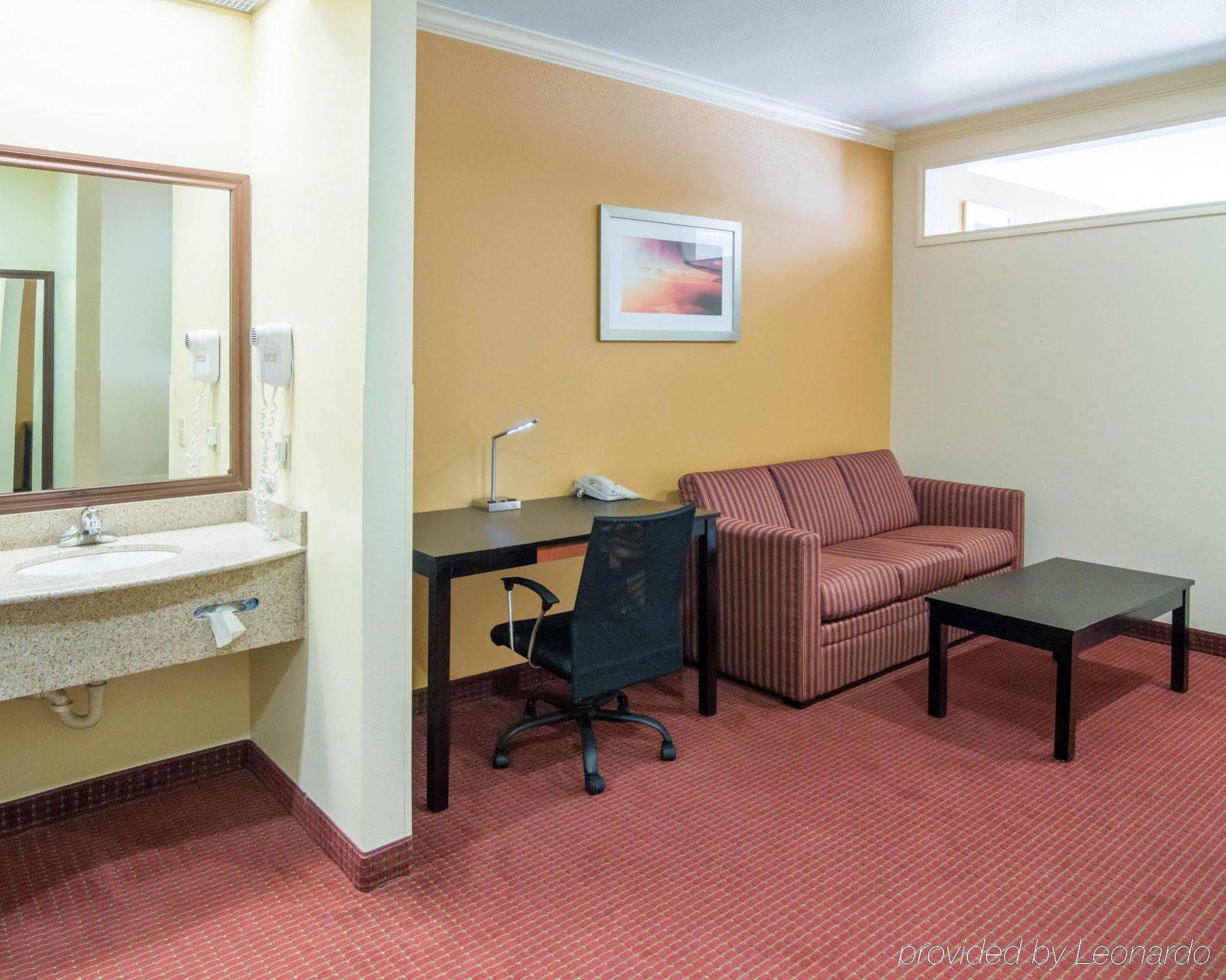 Springwood Suites Houston Iah - Beltway 8 מראה חיצוני תמונה